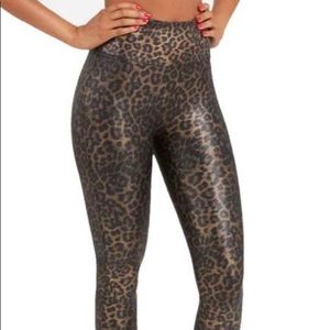 Like New Spanx Leopard Shiny Leggings Sz L